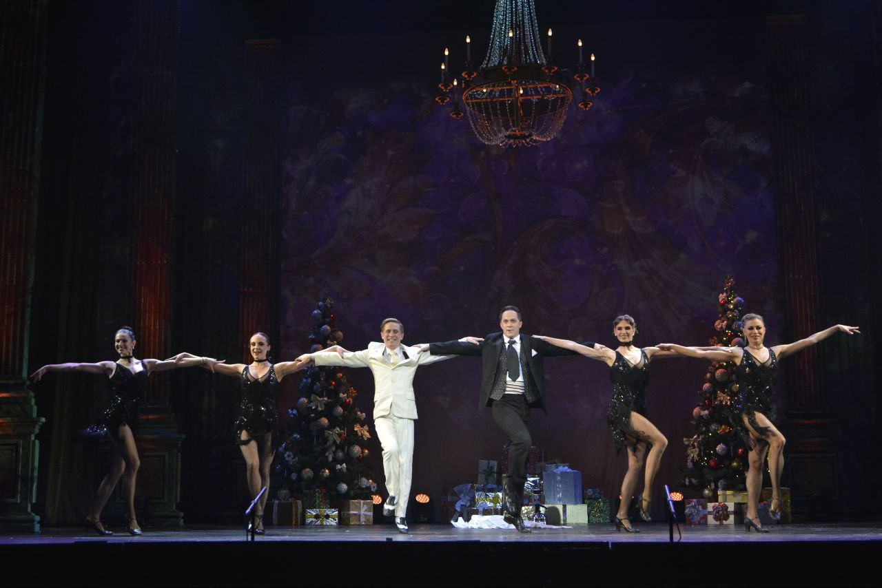 Иван Корытов, Роман Вокуев, артистки балета 